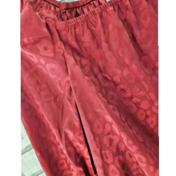 Burgundy Leopard Print Swing Top - Picture 2 of 2